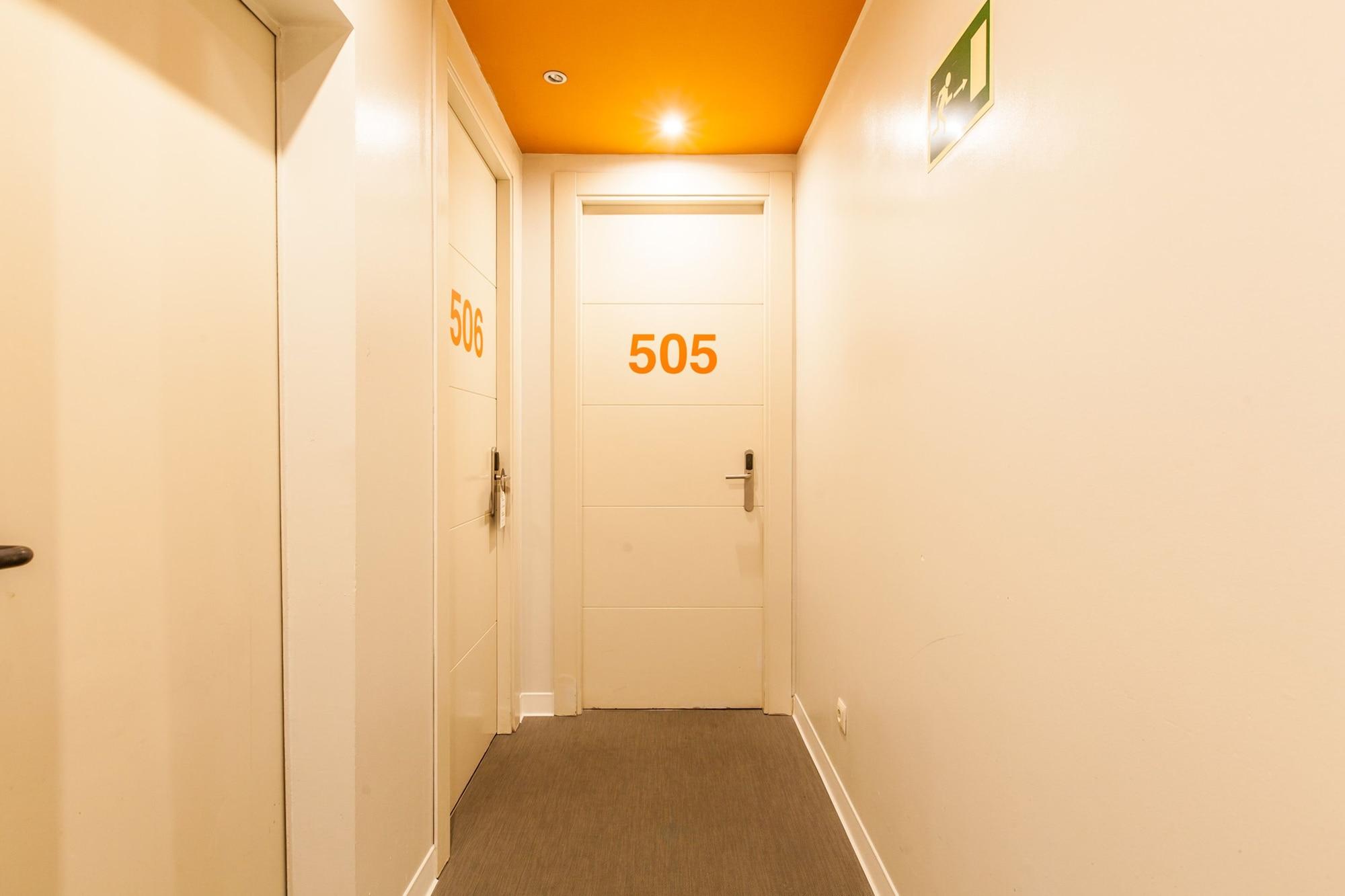 Urbansea Atocha 113 Hotel Мадрид Екстериор снимка
