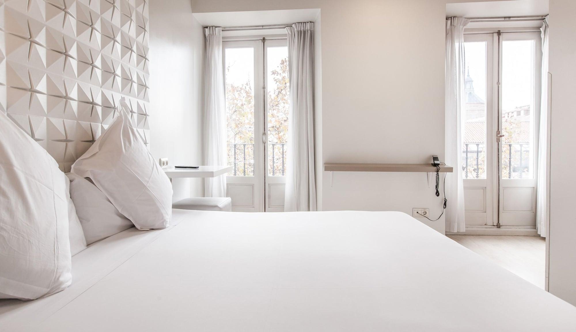 Urbansea Atocha 113 Hotel Мадрид Екстериор снимка