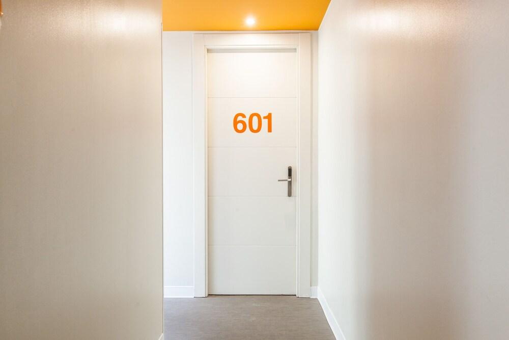 Urbansea Atocha 113 Hotel Мадрид Екстериор снимка